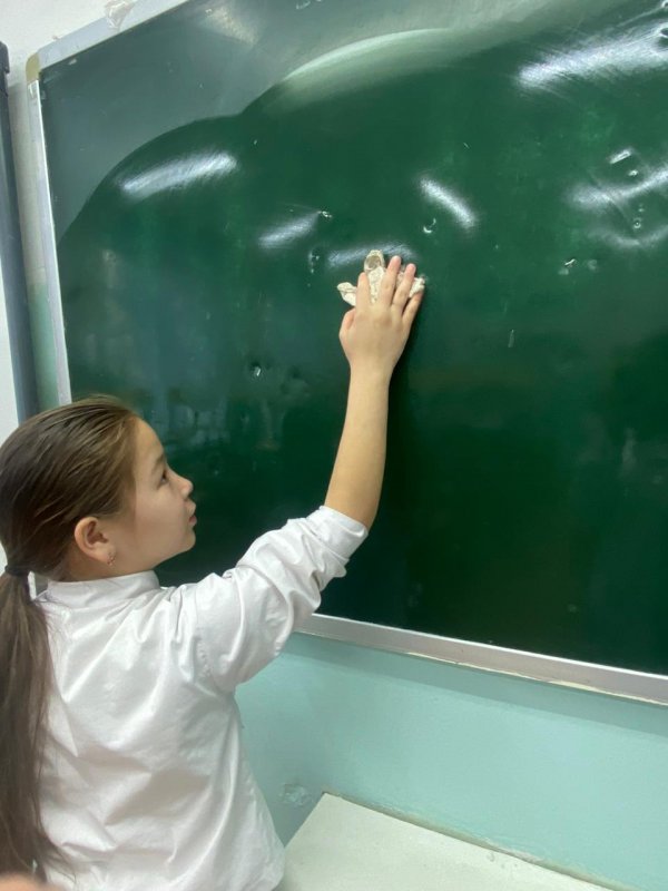 "Таза  бейсенбі"/"Чистый  четверг"