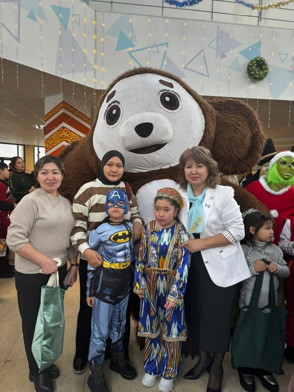 "Мейірімді   мектеп"   жобасы   аясында    жаңа  жылдық   сыйлықтар  таратылды