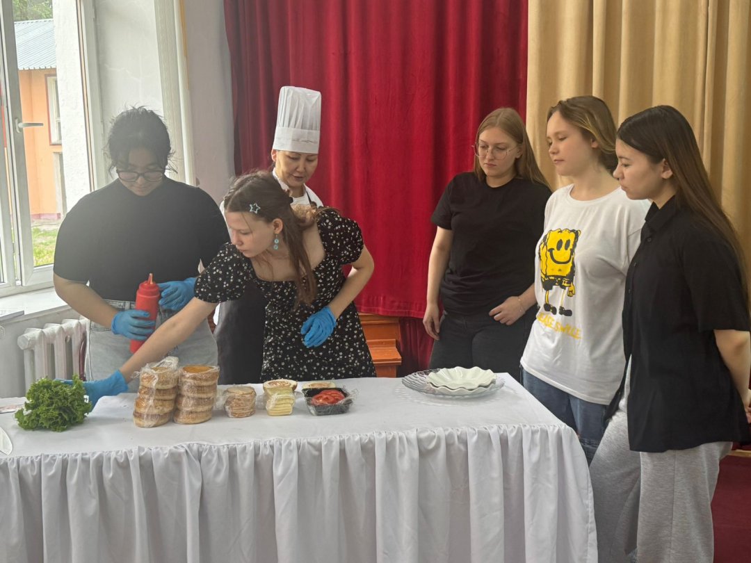 Қайрат» футбол академиясының кәсіби аспазшысыМамбеджанова Ляйля Даулетовнамен кездесу