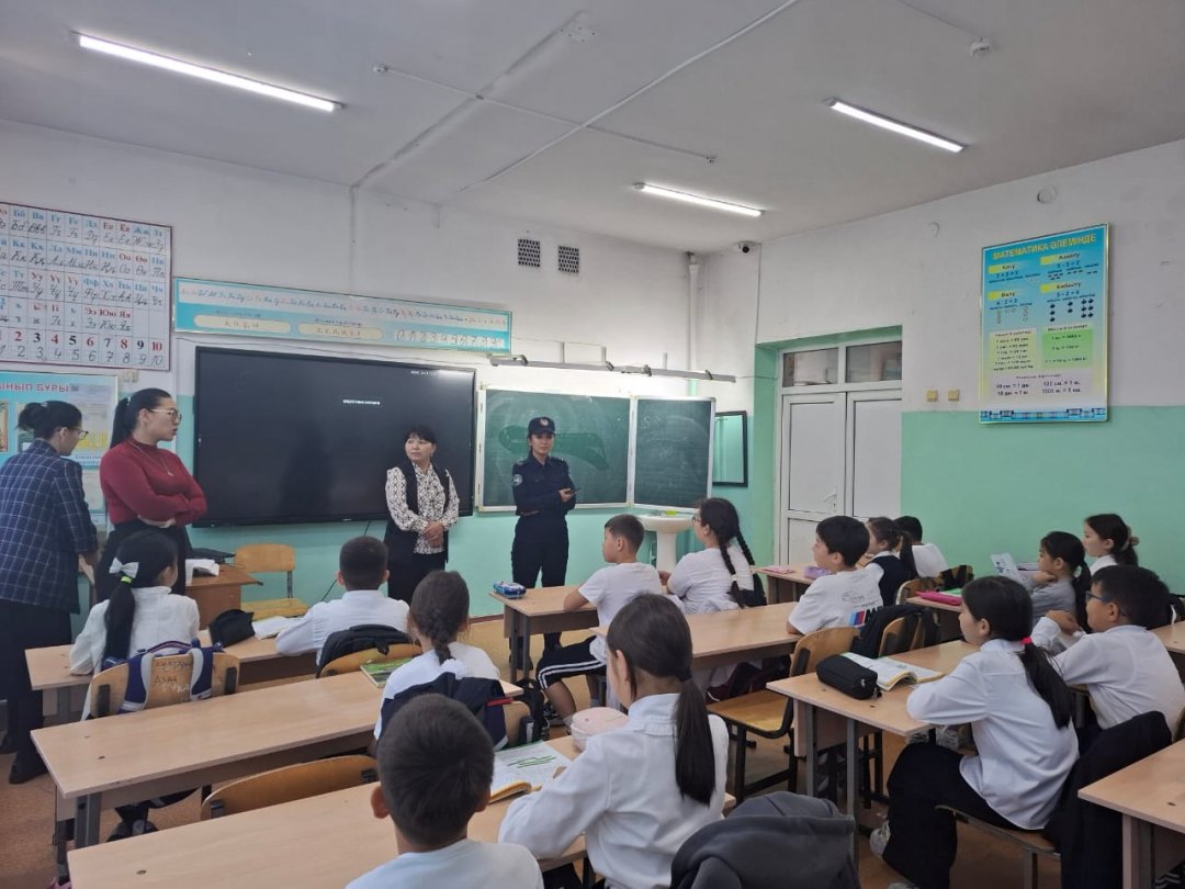 «Құқықтық сауаттылықты арттыру: кәмелетке толмағандардың қылмыстық құқықбұзушылық жасағаны үшін жауапкершілігі» тақырыбында  түсіндірме жұмыстары