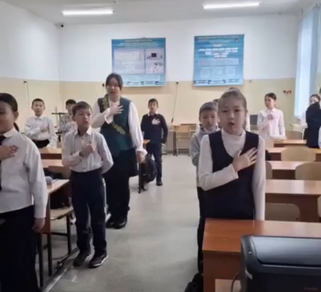 «Жанашылдық – заман талабы» тақырыбында өткізілген сынып сағаттары.